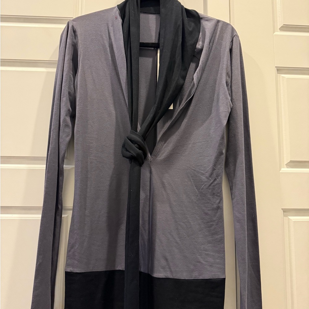 Lara Miller Sz M Bamboo Eco-Knit Gray/ Black Long Sleeve Top with Attached Scarf